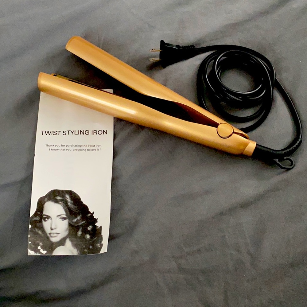 🆕Twist Styling Iron